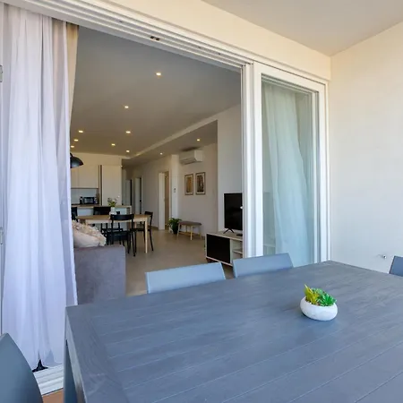 Lejlighed Special 3br With Private Terraces In Mellieha By 360 Estates *