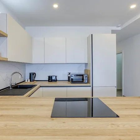 Lejlighed Special 3br With Private Terraces In Mellieha By 360 Estates